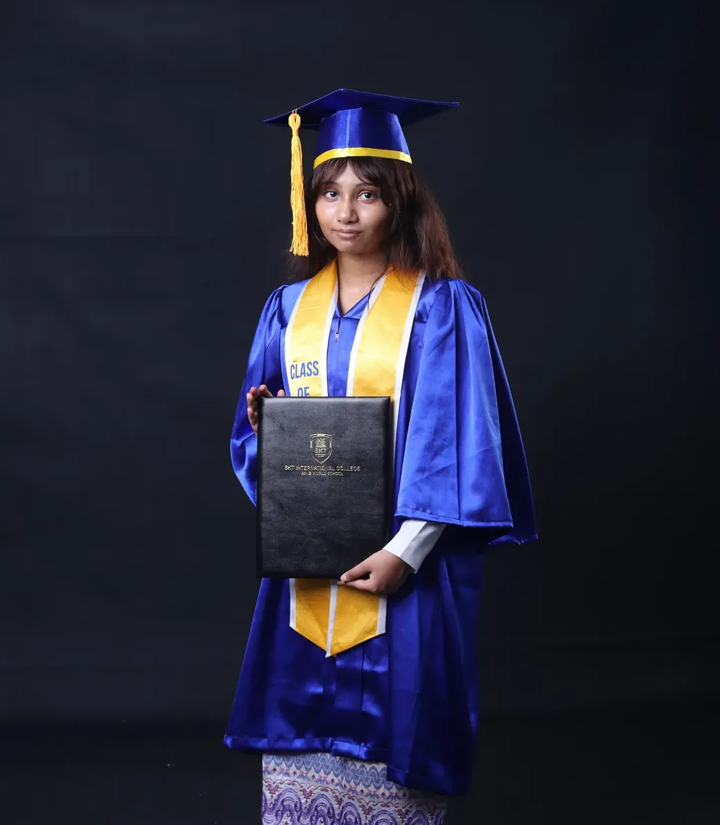 Outstanding Alumni Myint Zu @Safia 